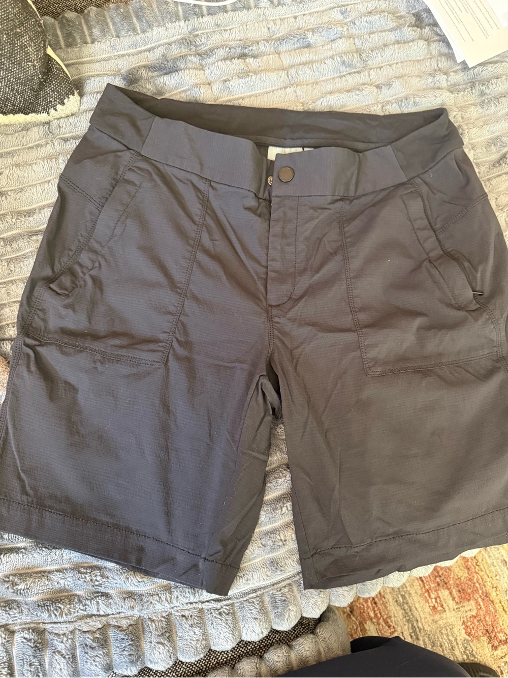 Athleta Black Trekkie Athletic Hiking Walking Everyday Shorts EUC Size 14
